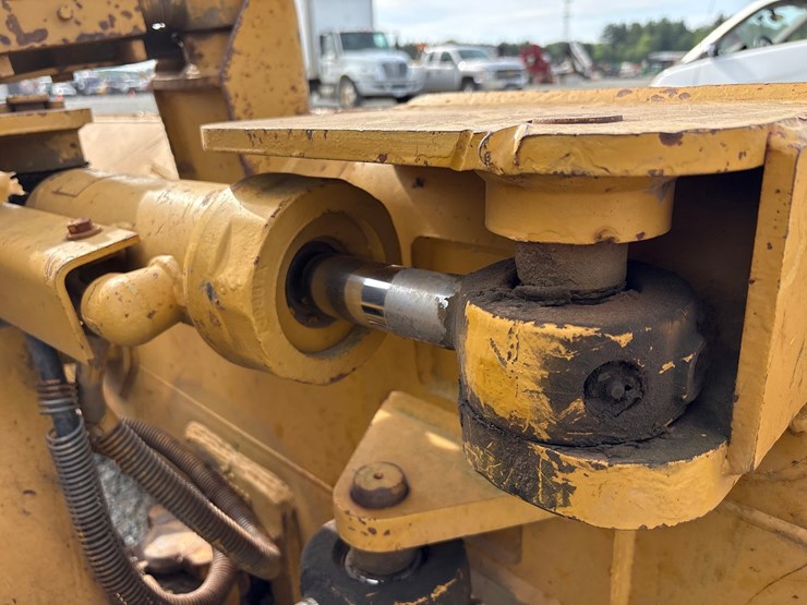 caterpillar-d3c-xl-image-27