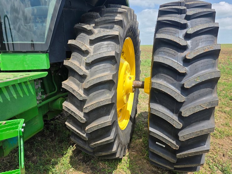 john-deere-4755-image-38