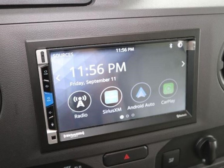 2024-ford-transit-image-15