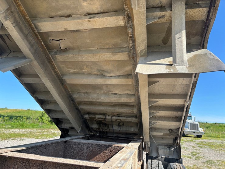 #2216-•-1978-montone-28'-end-dump-semi-trailer-image-10