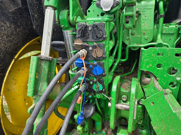 john-deere-6120r-image-15