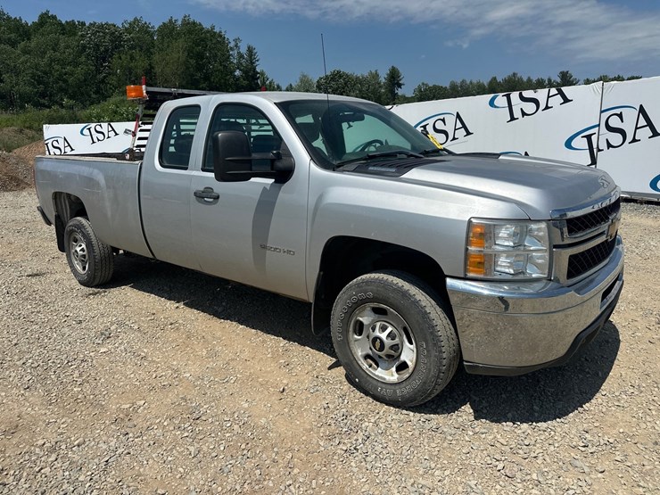 2013-chevrolet-2500-image-7