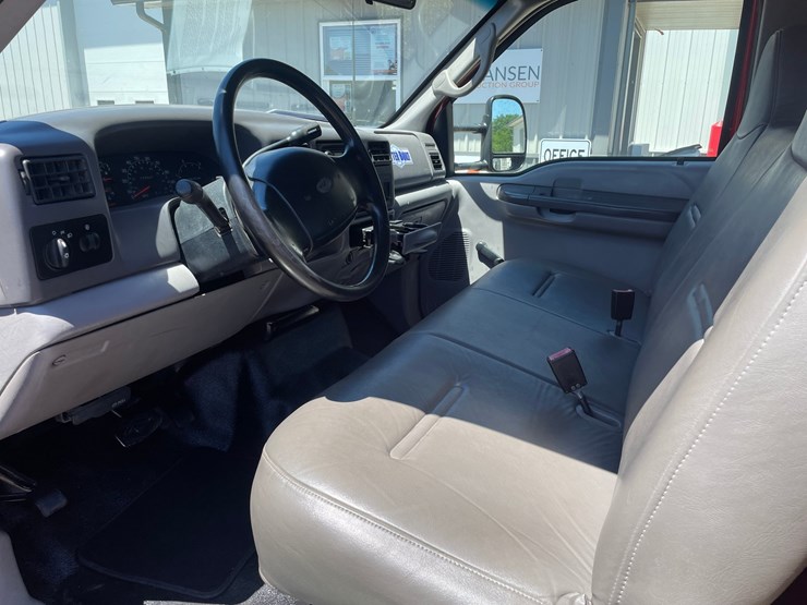 2001-ford-f550-image-31
