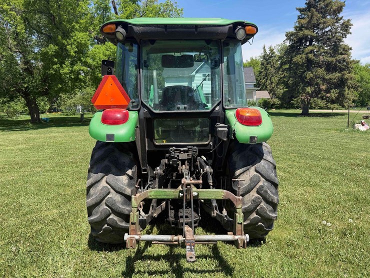 2011-john-deere-5101e-image-4