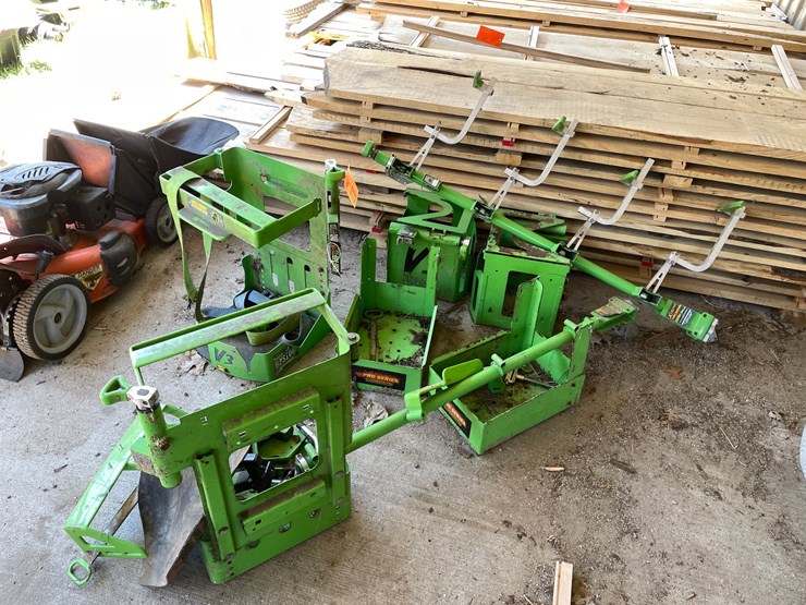 #7174-•-assortment-of-green-tough-ind.-trailer-racks-and-cages-image-1