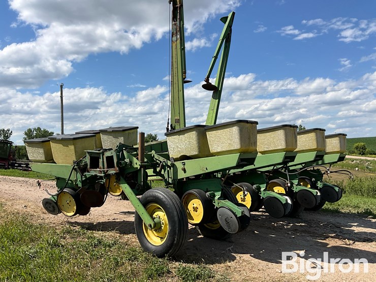 john-deere-7000-image-7