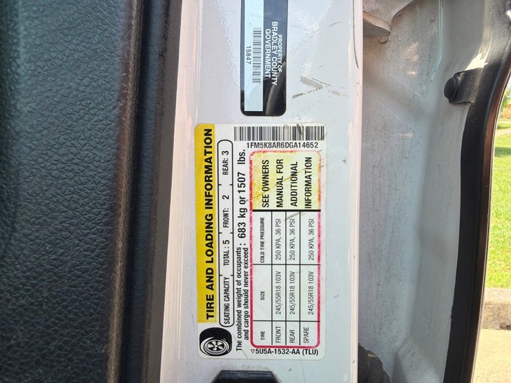 2012-ford-explorer-image-85
