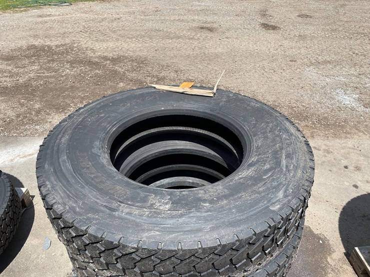 #6518-•-set-of-(4)-semi-tires-image-5