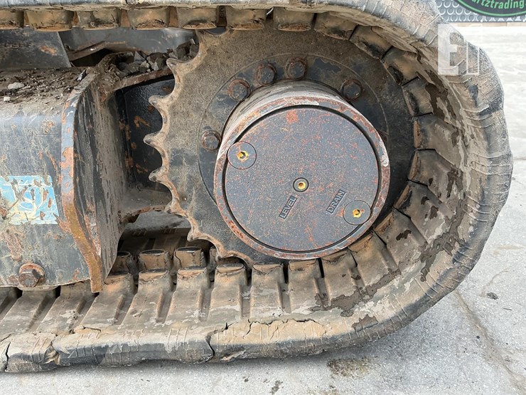 2022-deere-35g-image-17