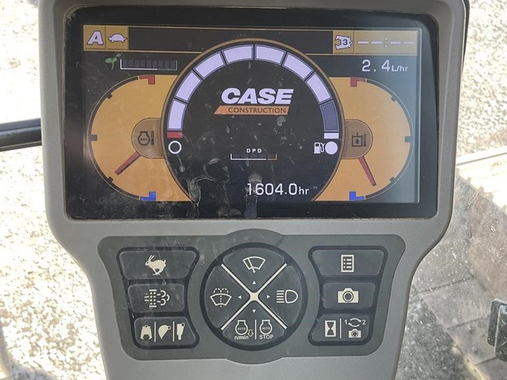 2015-case-cx250c-image-17