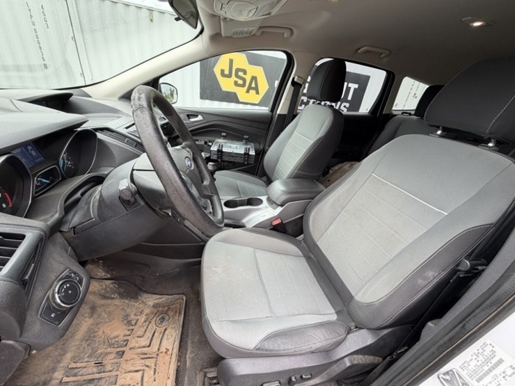 2014-ford-escape-image-23