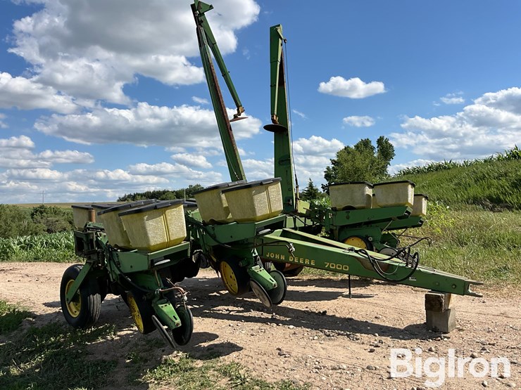 john-deere-7000-image-3