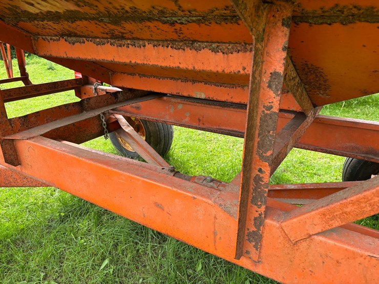 #2226-•-bradford-gravity-box-wagon-image-18