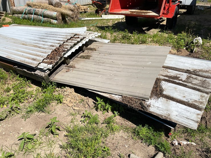 #7119-•-stack-of-metal-roofing-panels-image-3