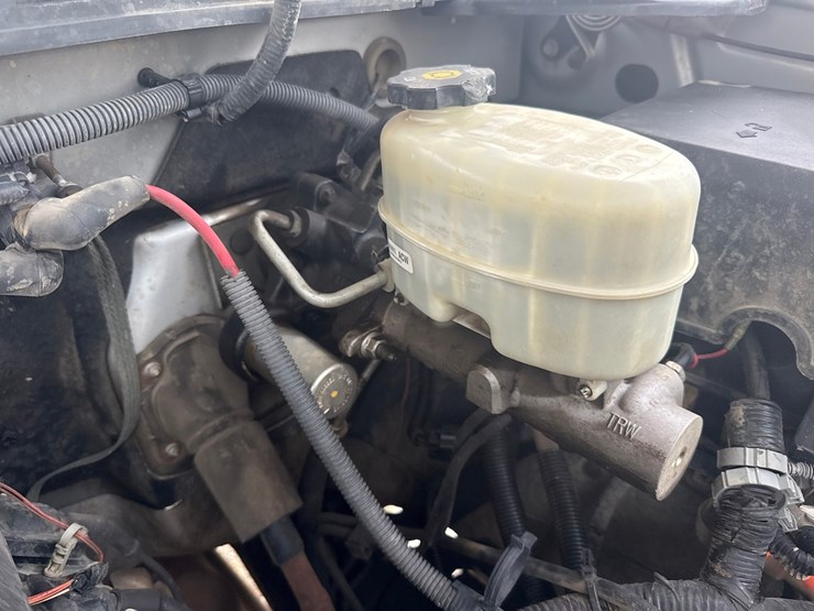 2013-chevrolet-2500-image-16
