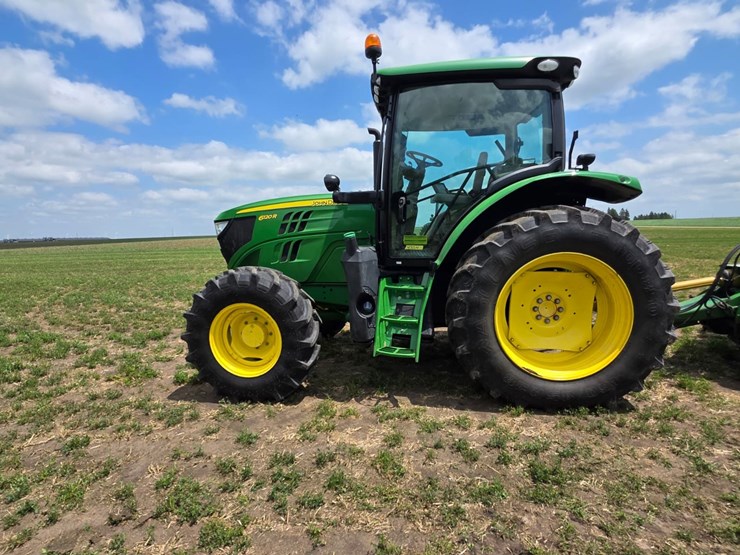 john-deere-6120r-image-8