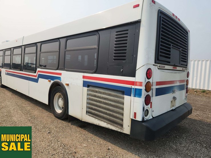 2007-new-flyer-restyled-low-floor-s/a-passenger-wheelchair-accessible-bus-image-41