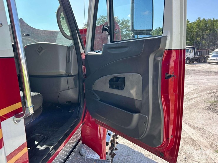 2011-international-durastar-4400-image-32