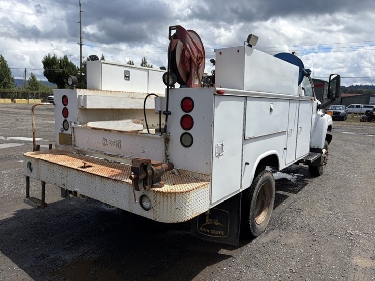 2006-chevrolet-c4500-4x4-service-truck-image-4