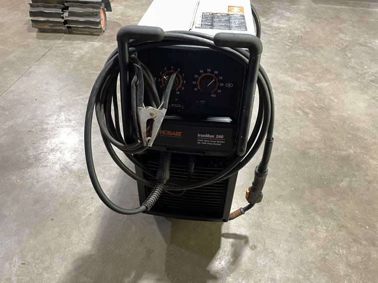 #7108-•-hobart-iron-man-240-wire-feed-welder-image-6