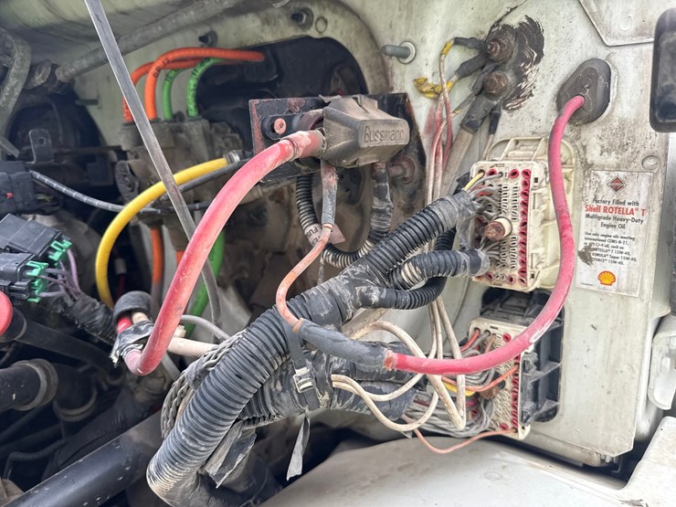 2011-international-durastar-4300-image-14