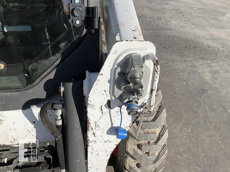 2016-bobcat-s570-image-11