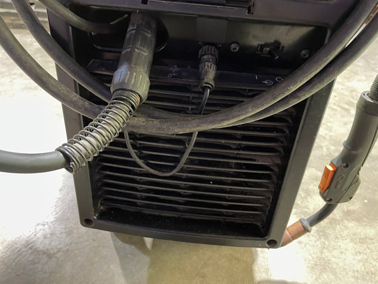 #7108-•-hobart-iron-man-240-wire-feed-welder-image-15