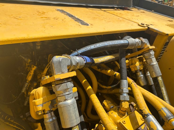 komatsu-pc200-lc-6le-image-64