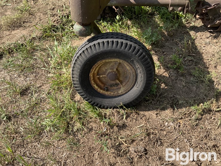 john-deere-no.8-image-11