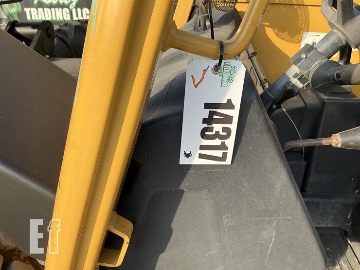 2007-caterpillar-tl943-image-14