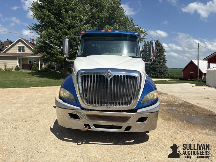 2012-international-prostar-image-2