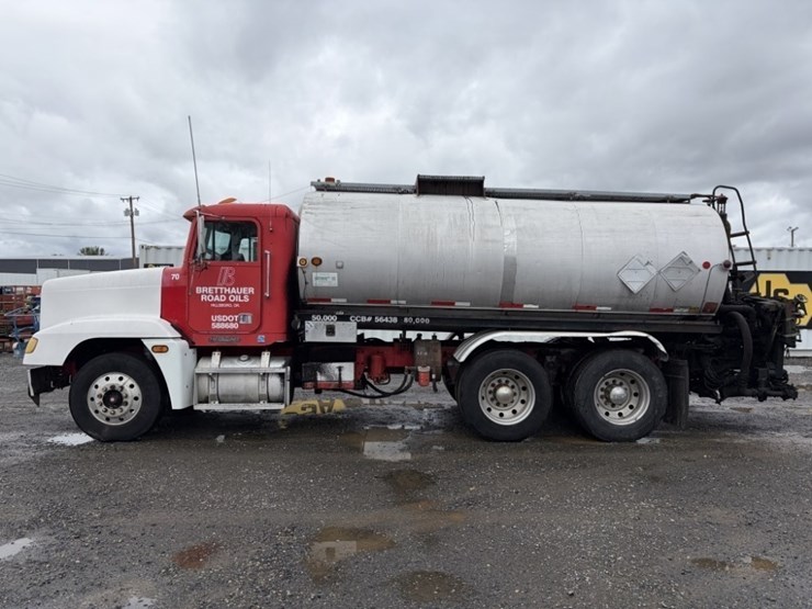 1992-freightliner-usf-1e-asphalt-distributor-truck-image-7
