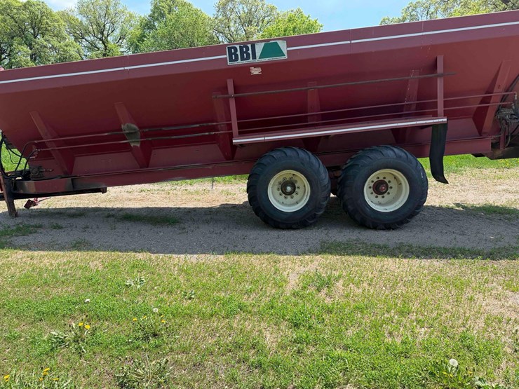 bbi-lime-spreader-image-1