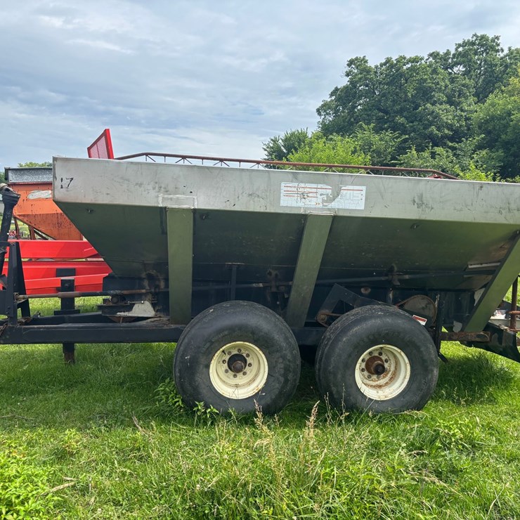 #2225 • Adams Fertilizer Trailer