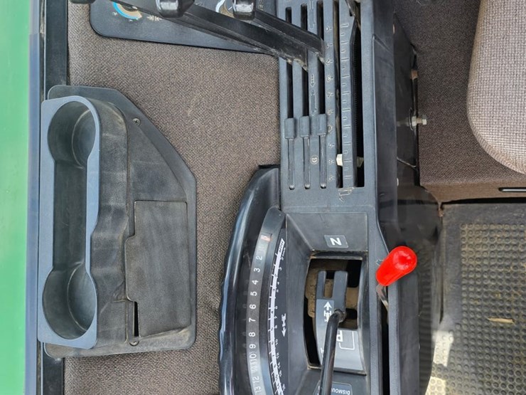 john-deere-4755-image-32