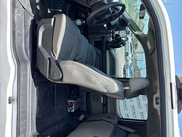 2017-ford-f150-image-18