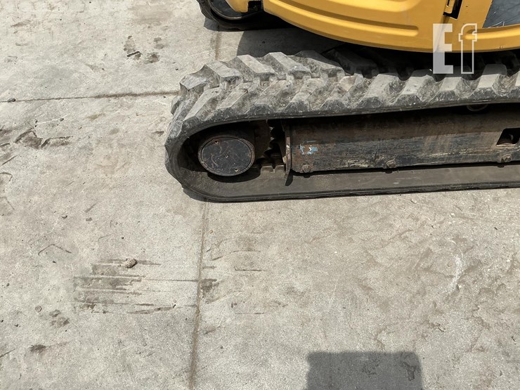 2020-deere-26g-image-10