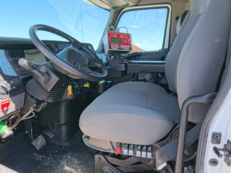 2022-kuhn-knight-4052-image-22
