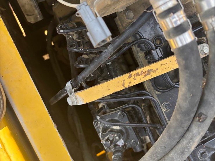 komatsu-pc200-lc-6le-image-35
