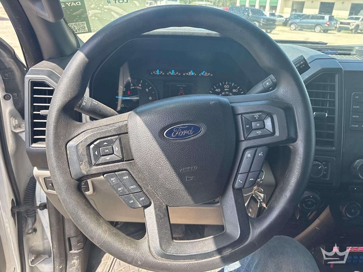 2016-ford-f150-image-13