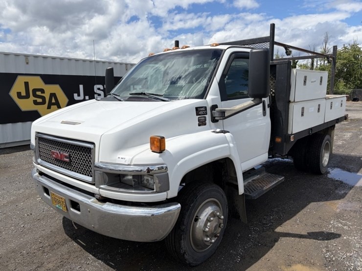 2006-gmc-c4500-flatbed-truck-image-1