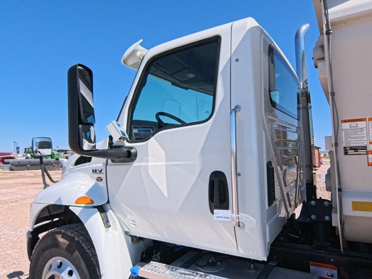 2022-kuhn-knight-4052-image-21