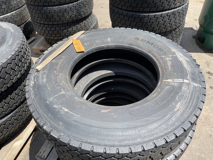 #6516-•-set-of-(4)-semi-tires-image-5