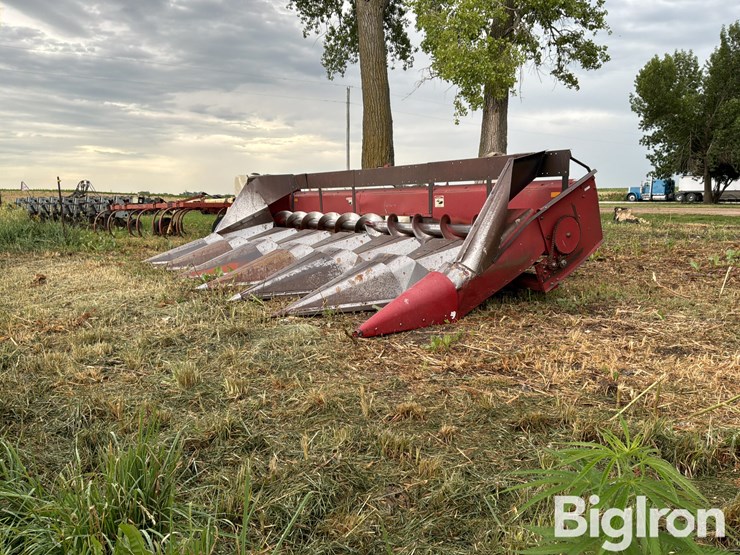 1992-case-ih-1064-image-1