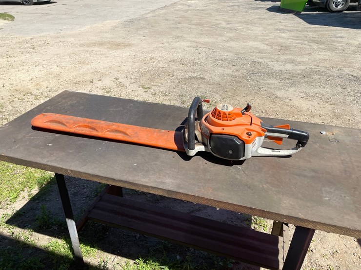 #7187-•-stihl-hs-46-c-hedge-trimmer-image-3