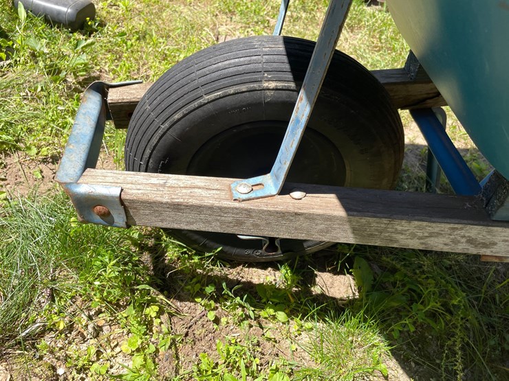 #7156-•-jackson-poly-tub-wheelbarrow-image-12