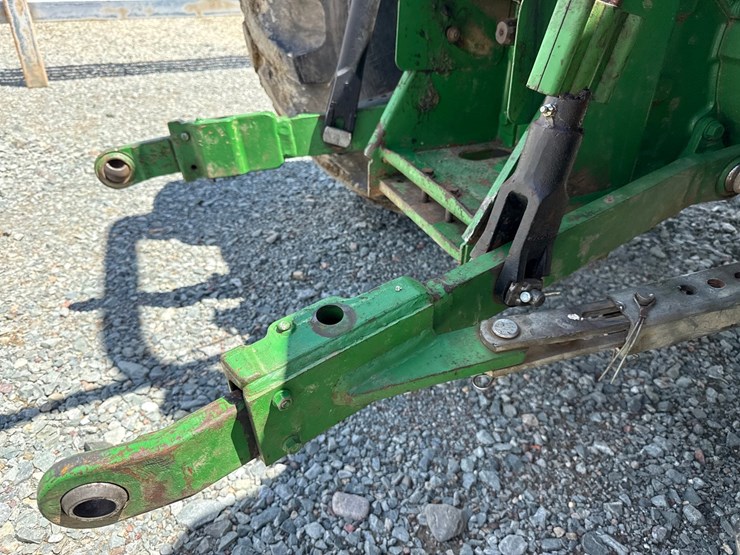 2018-john-deere-5065e-image-41