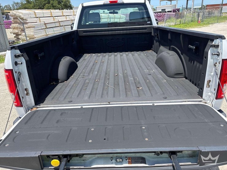 2016-ford-f150-image-5