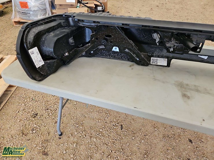 chevrolet-silverado-rear-bumper-4th-generation-image-4