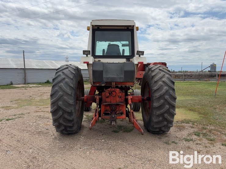 1975-case-1370-2wd-tractor-image-6